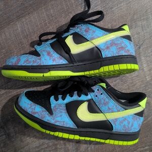 Nike Dunk Low SE Acid wash Baltic Blue Volt Size 4Y
